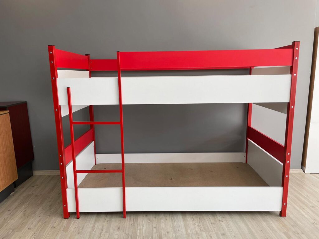 İki Katlı Genç Odası Ranza