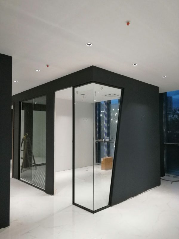 Modern Cam Bölücü Panel