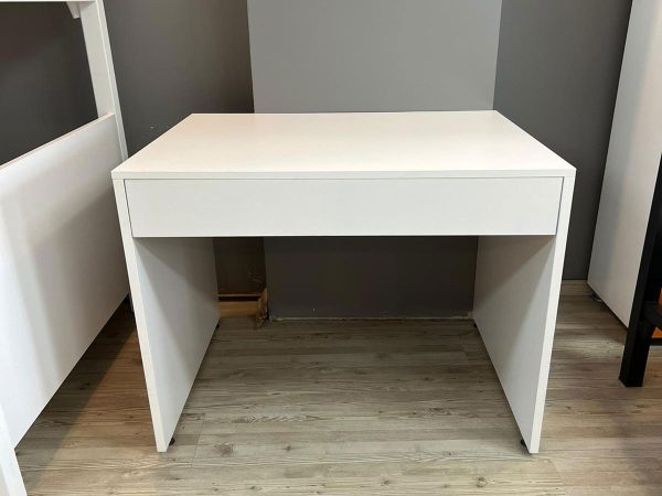 Beyaz Çalışma Masası